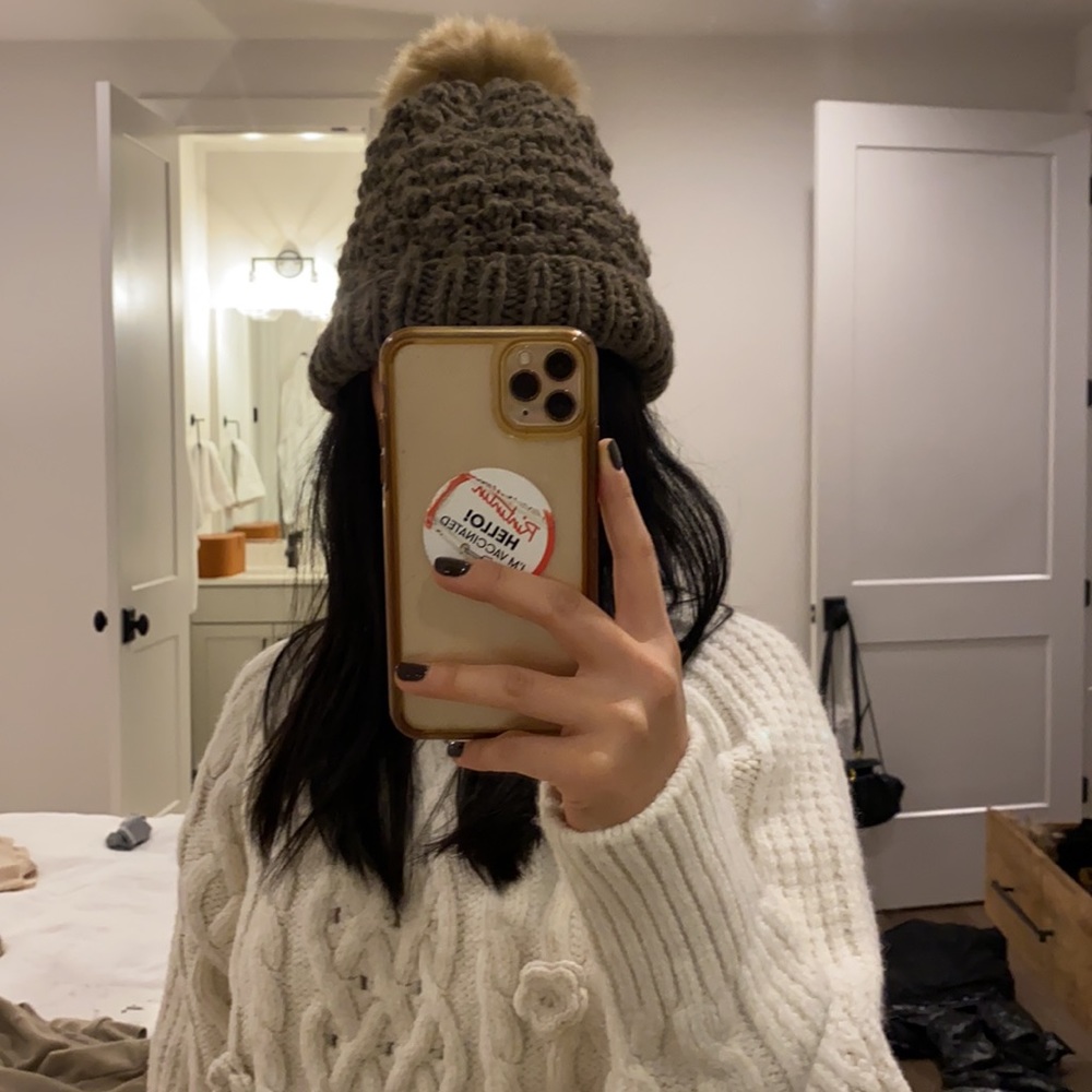 Beanie - Picture 2 of 3